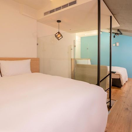 Check Inn Express Taichung Yizhong Exterior photo