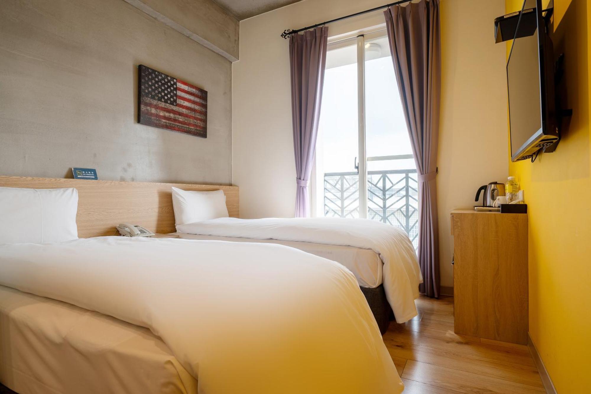 Check Inn Express Taichung Yizhong Exterior photo