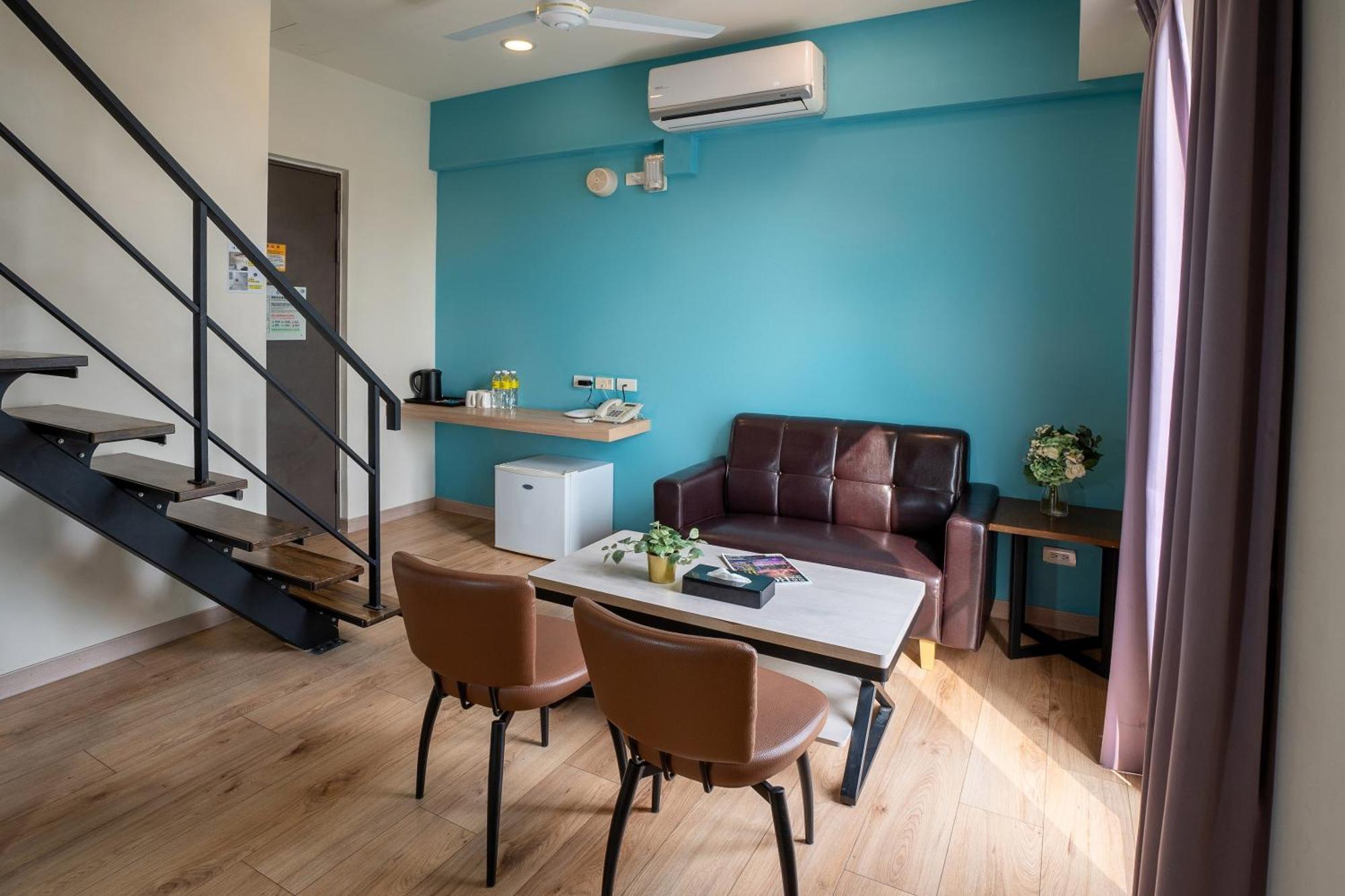 Check Inn Express Taichung Yizhong Exterior photo